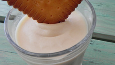 Panna cotta au lait d'amande et aux petits beurre