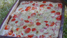 Clafoutis de tomates cerises au cidre et à la muscade