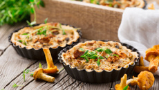 Quiche au lait ribot, champignons, lardons, boursin