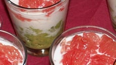 Avocat, crabe et pamplemousse