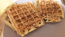Gaufres au jambon et aux tomates séchées