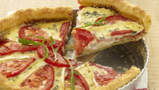 Tarte gourmande à la tomate et au Bresse Bleu