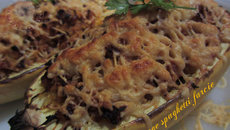 Courge spaghetti farcie au fromage, oignon et herbes de Provence