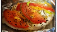 Papillote de poulet haute en couleur