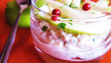 Verrine de rilettes de thon, mikados de pomme verte