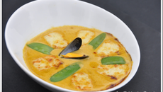 Velouté gratiné de moules aux pois gourmands