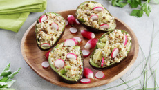 Barquettes d'avocat farcies au Quinoa et Lentilles