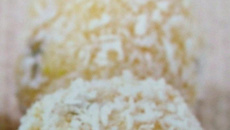 Boules de coco au chocolat blanc et mangues