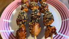 Brochettes de poulet-brebis aux graines de sésame