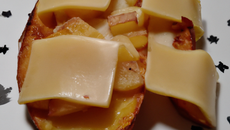 Pommes de terre au fromage à raclette