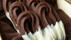 Sablés viennois en habit de chocolat blanc