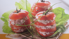Mille-feuille de tomate au thon
