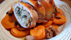 Rôti de dinde farci aux abricots & noisettes
