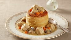 Bouchées à la reine aux ris de veau et quenelles