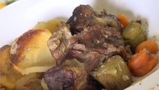 Baeckeoffe, viandes et légumes mitonnés au Riesling