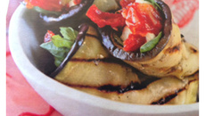 Rouleaux d'aubergine au roquefort
