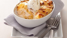 Gratin de pomme de terre à la dauphinoise au fromage à la Crème Elle & Vire, Ail et Fines herbes