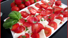 Salade de tomates et de fraises