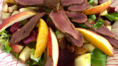 Salade de magret de canard aux pommes fruits