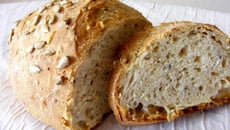 Pain aux céréales & graines de tournesol au levain déshydraté (fermentescible)