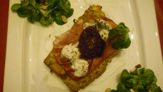 Pain perdu au jambon de parme, tomates confites et chèvre