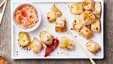 Bouchées de filets de lapin et leur dip, façon finger food
