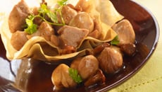 Croustillant de veau aux marrons et girolles