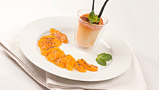 Soufflé à la vanille, orange et sauce vanillée