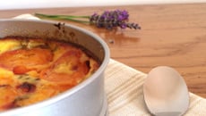 Clafoutis aux abricots et à la lavande