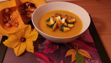 Soupe de courge à la pomme et au gingembre