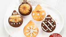 Boules de Noël moelleuses vanille-chocolat à l’huile d’olive