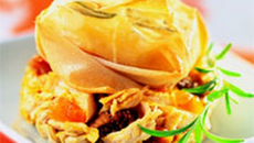 Dinde aux fruits secs et Rocamadour en croûte