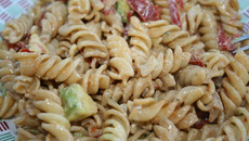 Salade de pâtes froides et sa vinaigrette