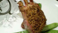 Carré d'agneau rôti aux graines de sésame