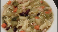 Soupe au pistou et jarret demi-sel