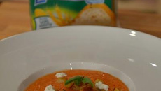 Gaspacho de tomates, chèvres et petits croûtons au basilic