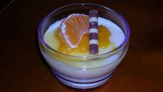 Panna cotta à la fève tonka, compotée de clémentines