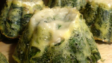 Tatins de petits flans d'épinards au chèvre