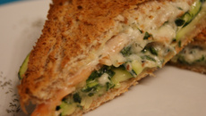 Croque saumon, béchamel au boursin