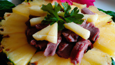 Feuilles de riz fourrées avocat, ananas et magret