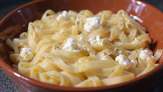 Tagliatelles au chèvre et miel