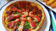 Tarte fondante à l'andouillette basque, homard