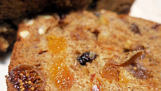 Cake épicé aux fruits secs