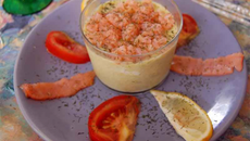 Verrine de saumon fumé sur lune mousse d'asperge