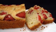 Cake aux fraises et aux pistaches économique