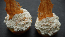 Cupcake de courgette et citron vert, tuile de blé noir