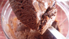 Mousses dessert au chocolat et caramel au beurre salé