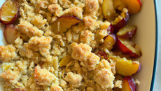 Crumble aux mirabelles et pommes