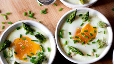 Œufs cocotte aux 2 Asperges et St Môret