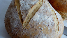 Pain italien aux graines de sésame dorées